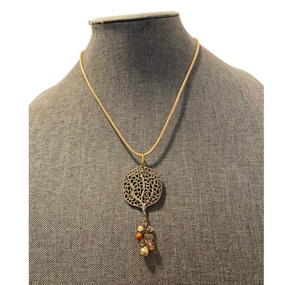 Tree pendant Necklace